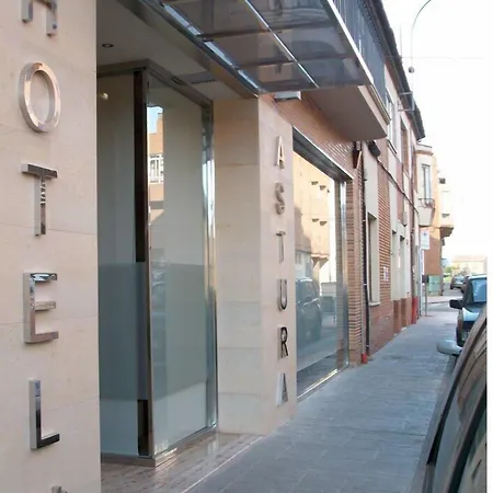 Hotel Astura 2*
